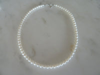 round freshwater pearl necklace