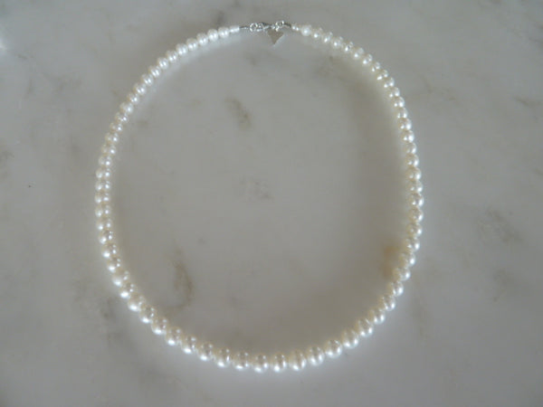 round freshwater pearl necklace