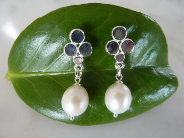 four dot pearl drop stud earrings