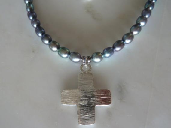 celtic cross/freshwater pearl necklace peacock