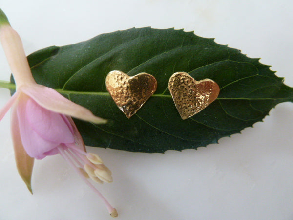 medium 18ct gold heart studs