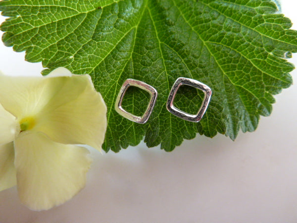 silver small square stud earrings