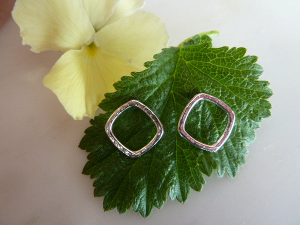 silver medium square stud earrings