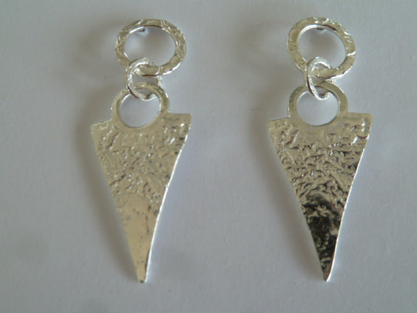 silver arrow circle top stud earrings